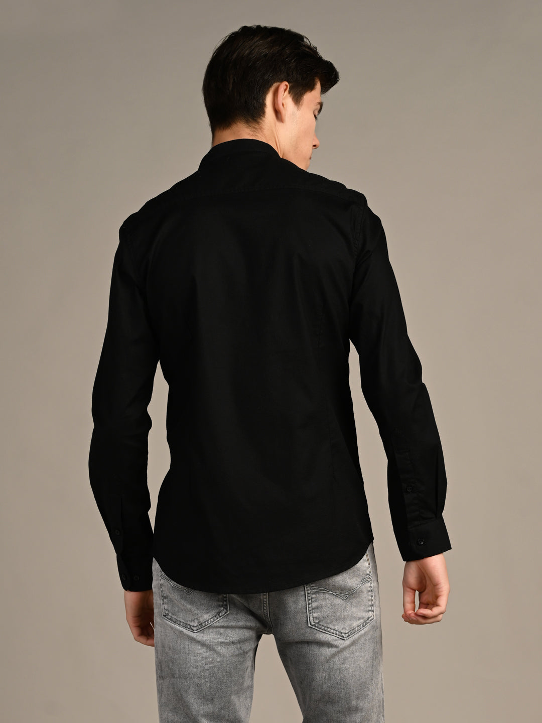 Killer Men Black Solid Slim Fit Shirts
