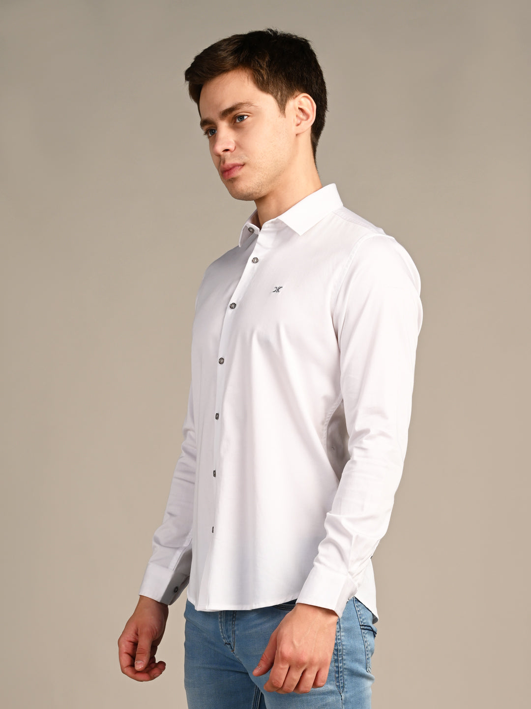Killer Men White Solid Slim Fit Shirts