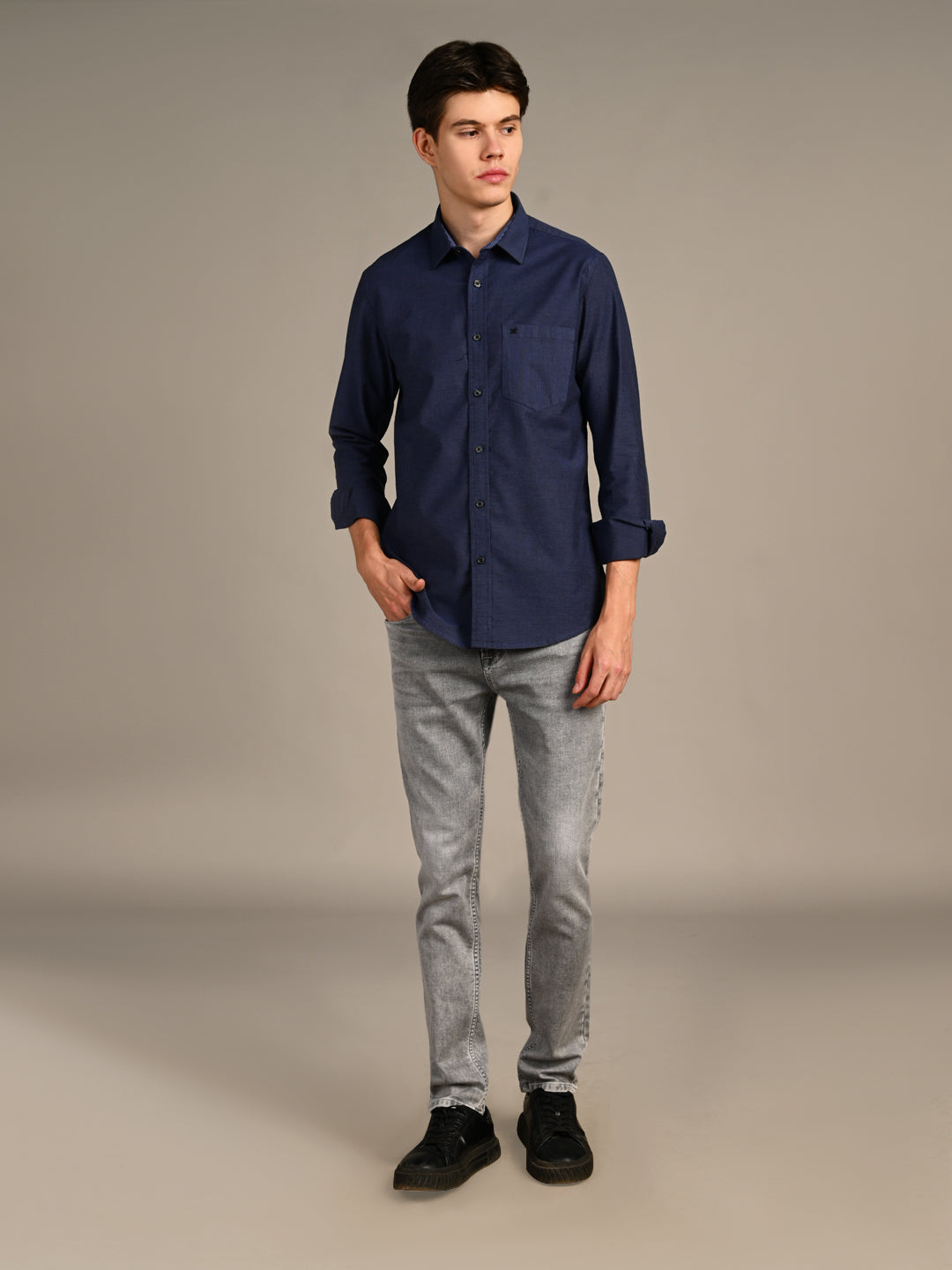 Killer Men Grey Solid Slim Fit Shirts