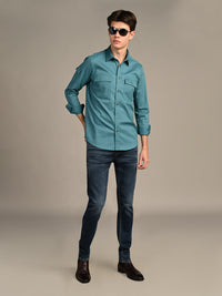 Killer Men Green Solid Straight Fit Shirts