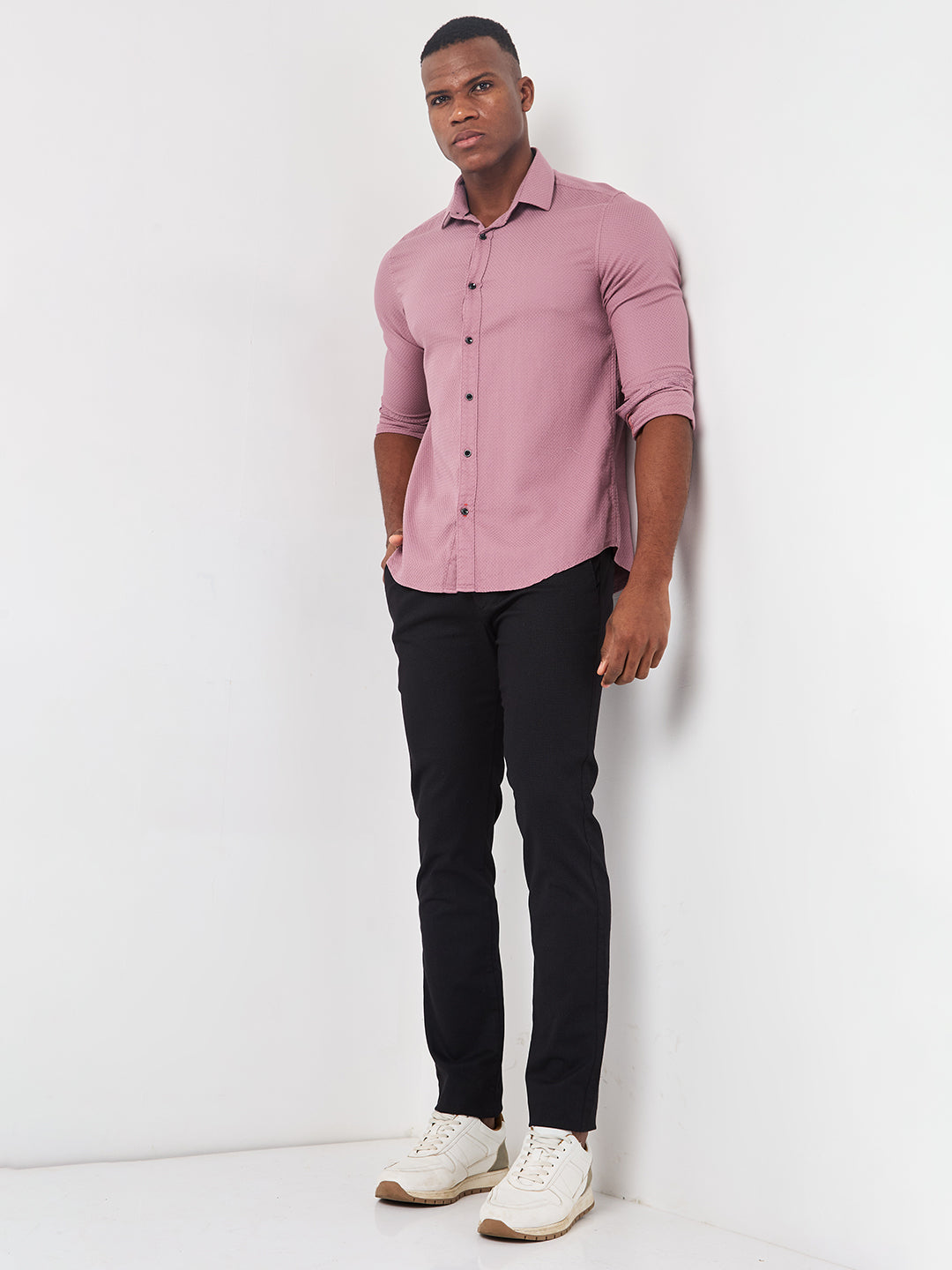 Killer Men Pink Solid Slim Fit Shirts