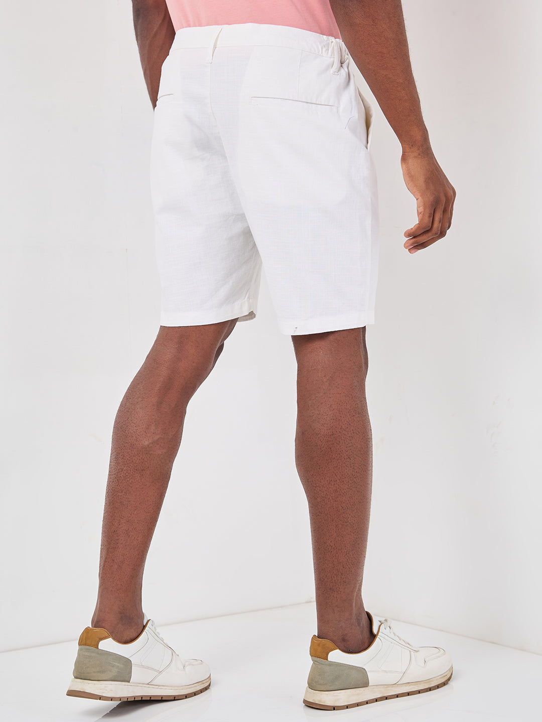Killer Men White Solid Shorts