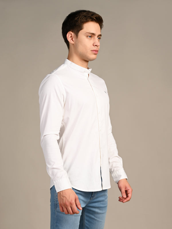 Killer Men White Solid Slim Fit Shirts