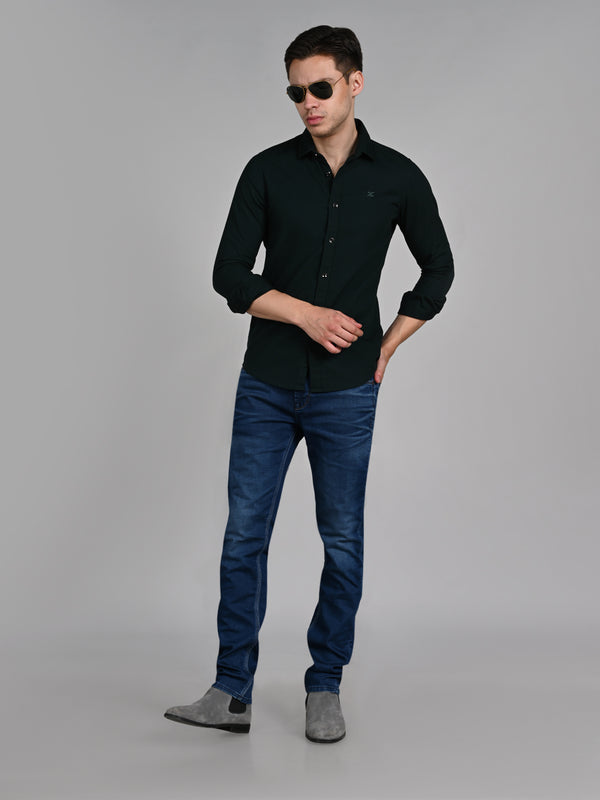 Killer Men Dark Green Solid Slim Fit Shirts