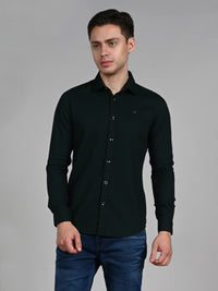 Killer Men Dark Green Solid Slim Fit Shirts