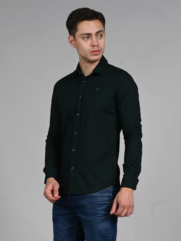 Killer Men Dark Green Solid Slim Fit Shirts