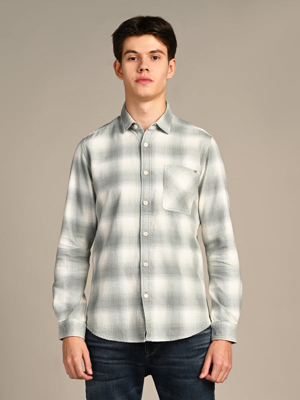 Killer Men Green Checks Straight Fit Shirts
