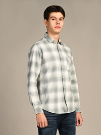 Killer Men Green Checks Straight Fit Shirts