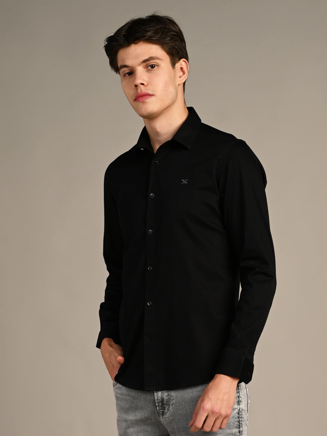 Killer Men Black Solid Slim Fit Shirts