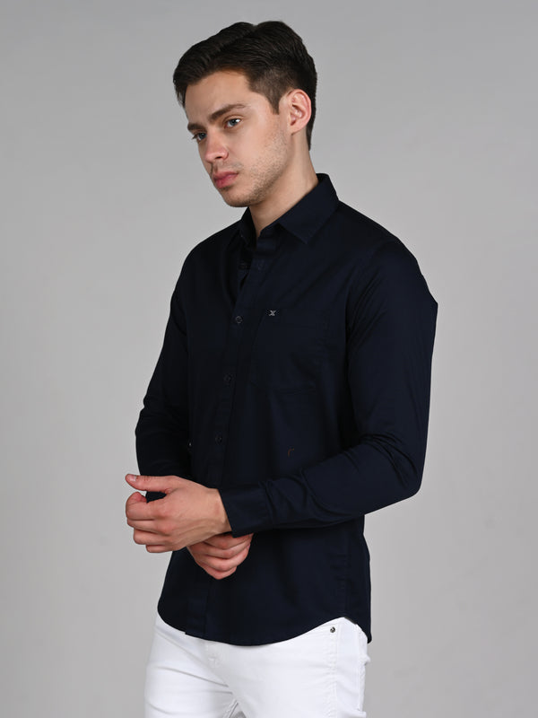 Killer Men Dark Blue Solid Slim Fit Shirts