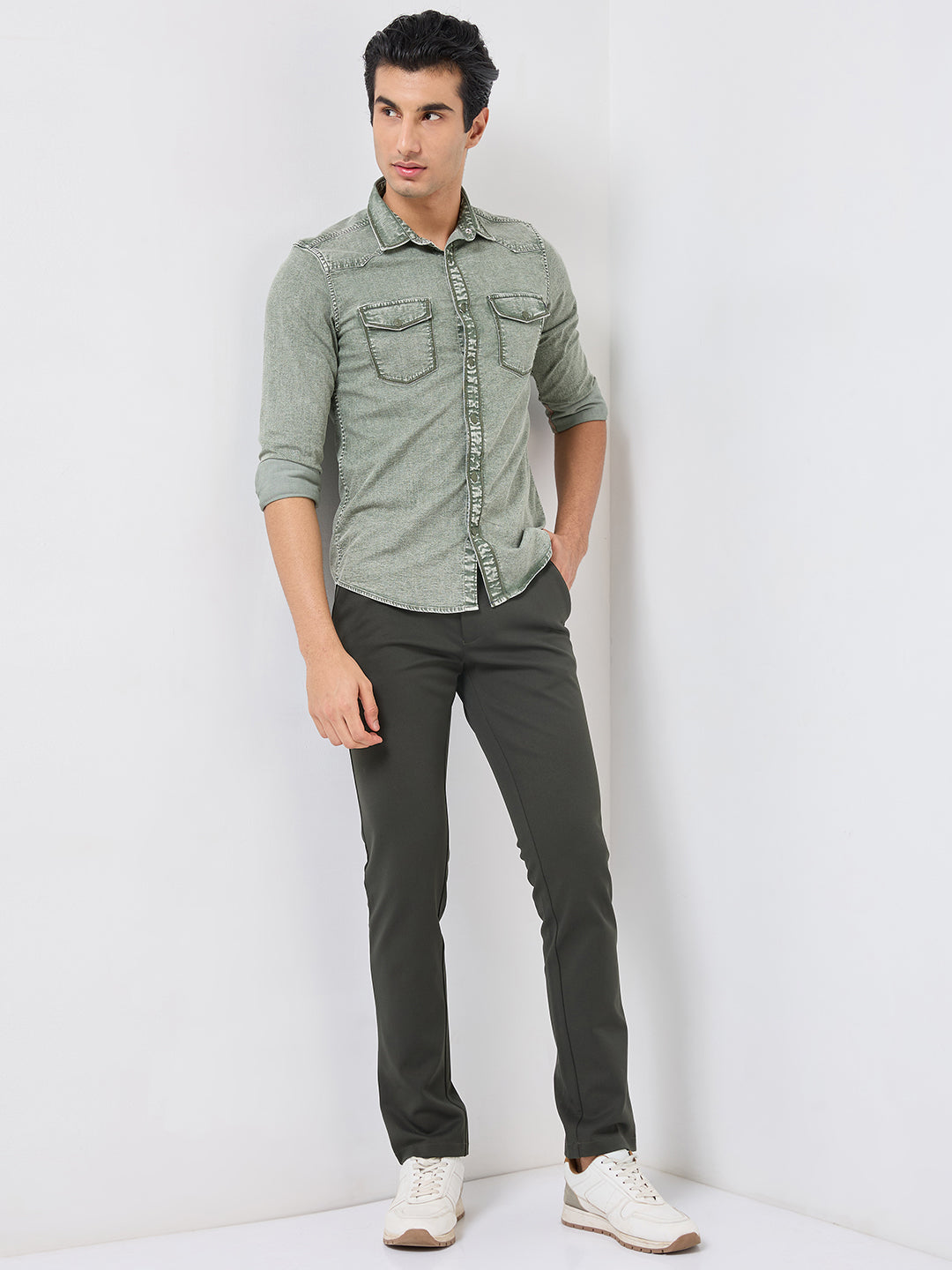 Killer Men Light Green Solid Slim Fit Shirts