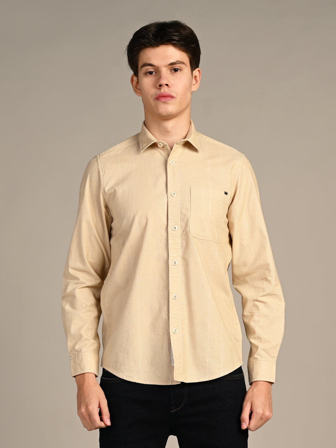 Killer Men Beige Solid Slim Fit Shirts