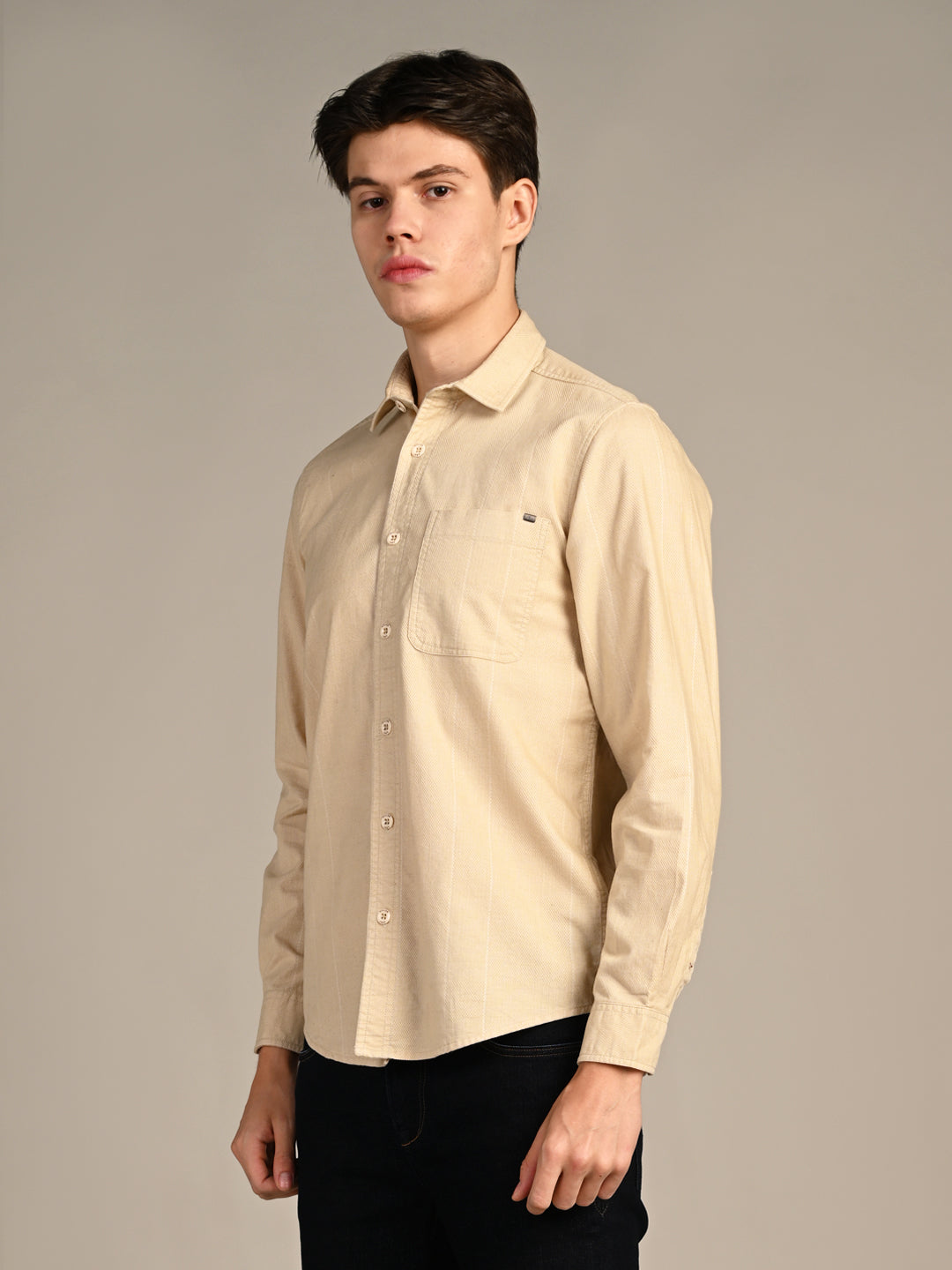 Killer Men Beige Solid Slim Fit Shirts