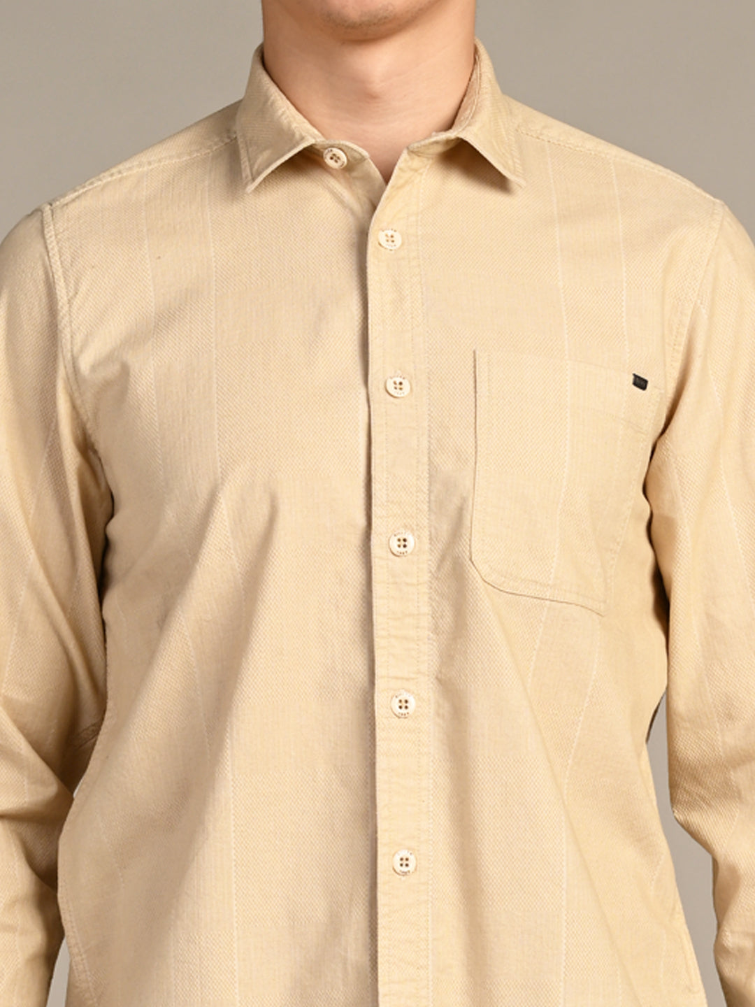 Killer Men Beige Solid Slim Fit Shirts