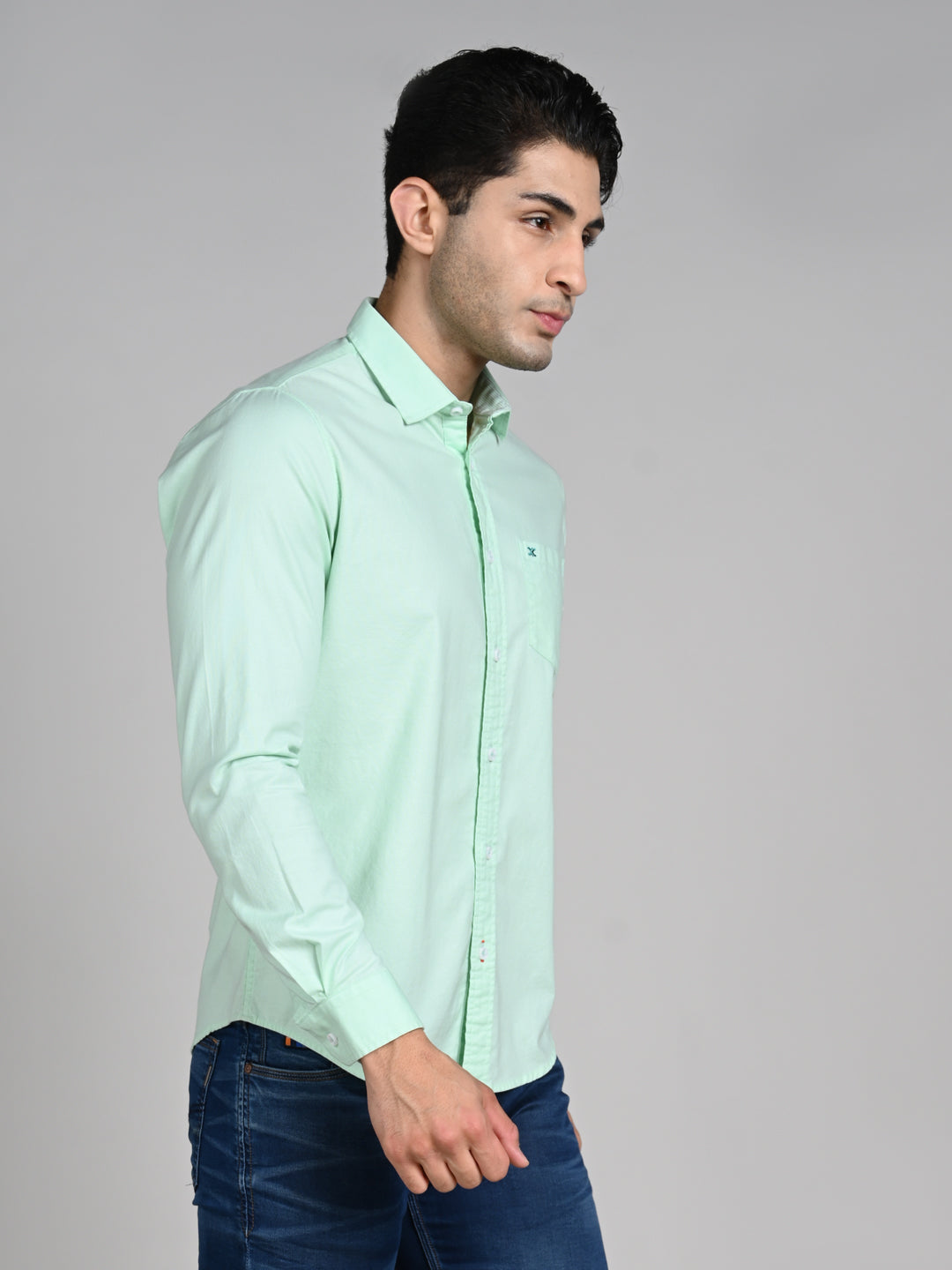 Killer Men Light Green Solid Slim Fit Shirts