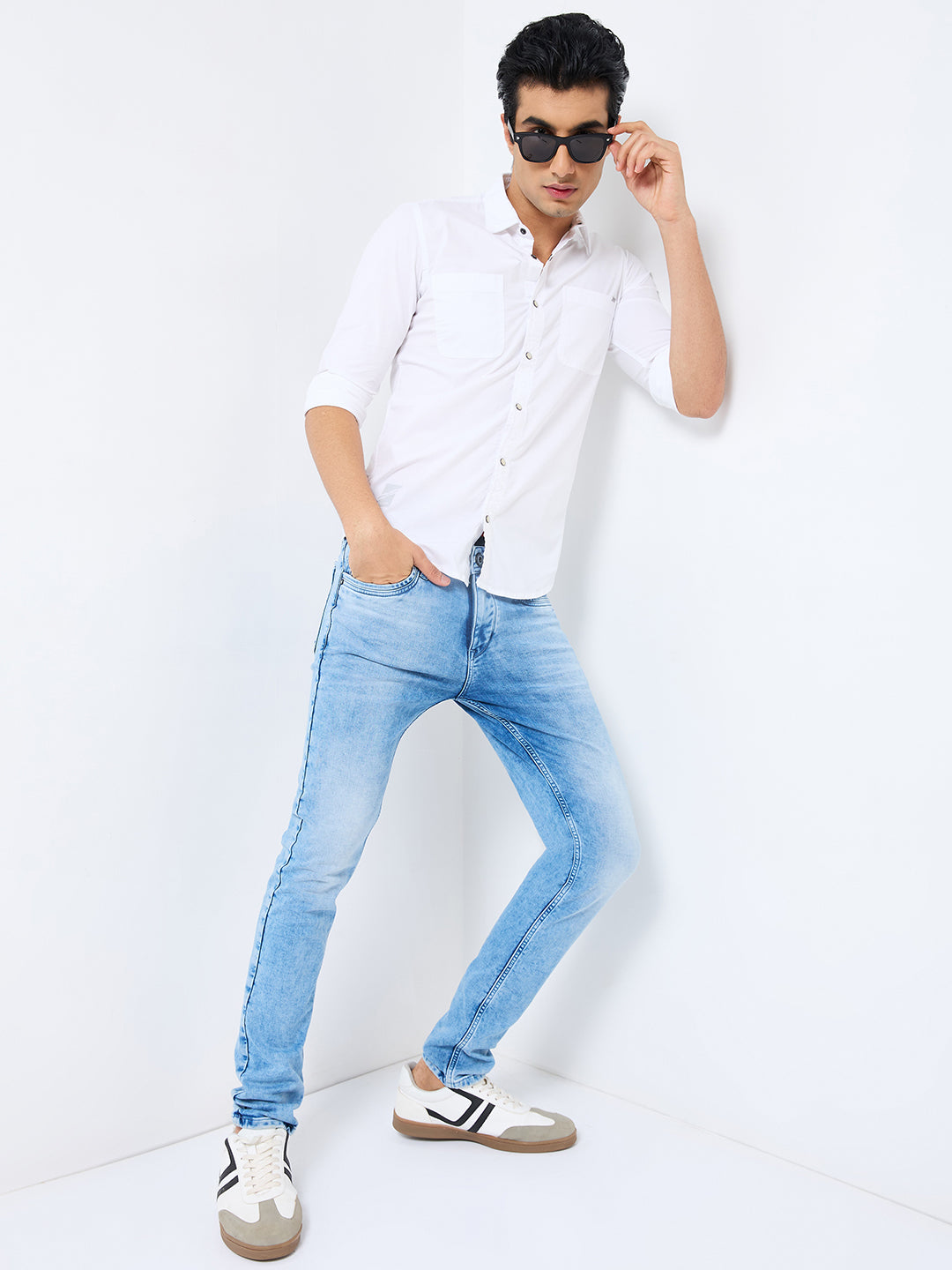 Killer Men Blue Solid Slim Fit Shirts