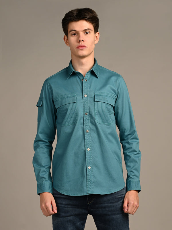 Killer Men Green Solid Straight Fit Shirts