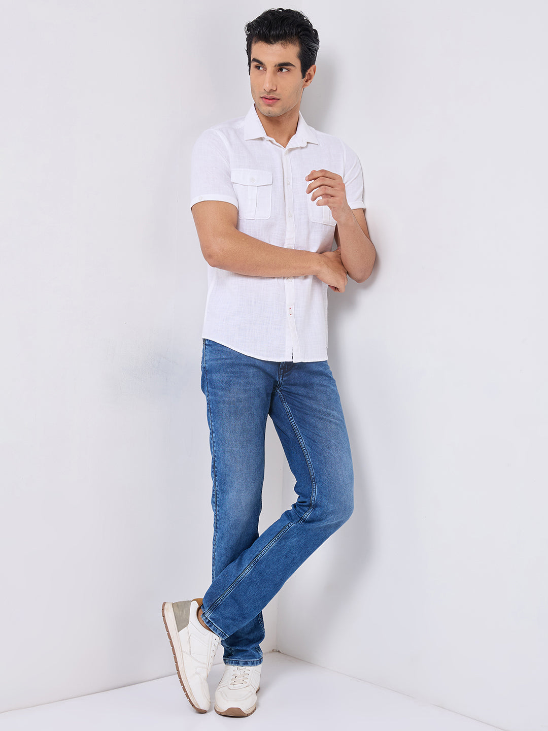 Killer Men White Solid Slim Fit Shirts