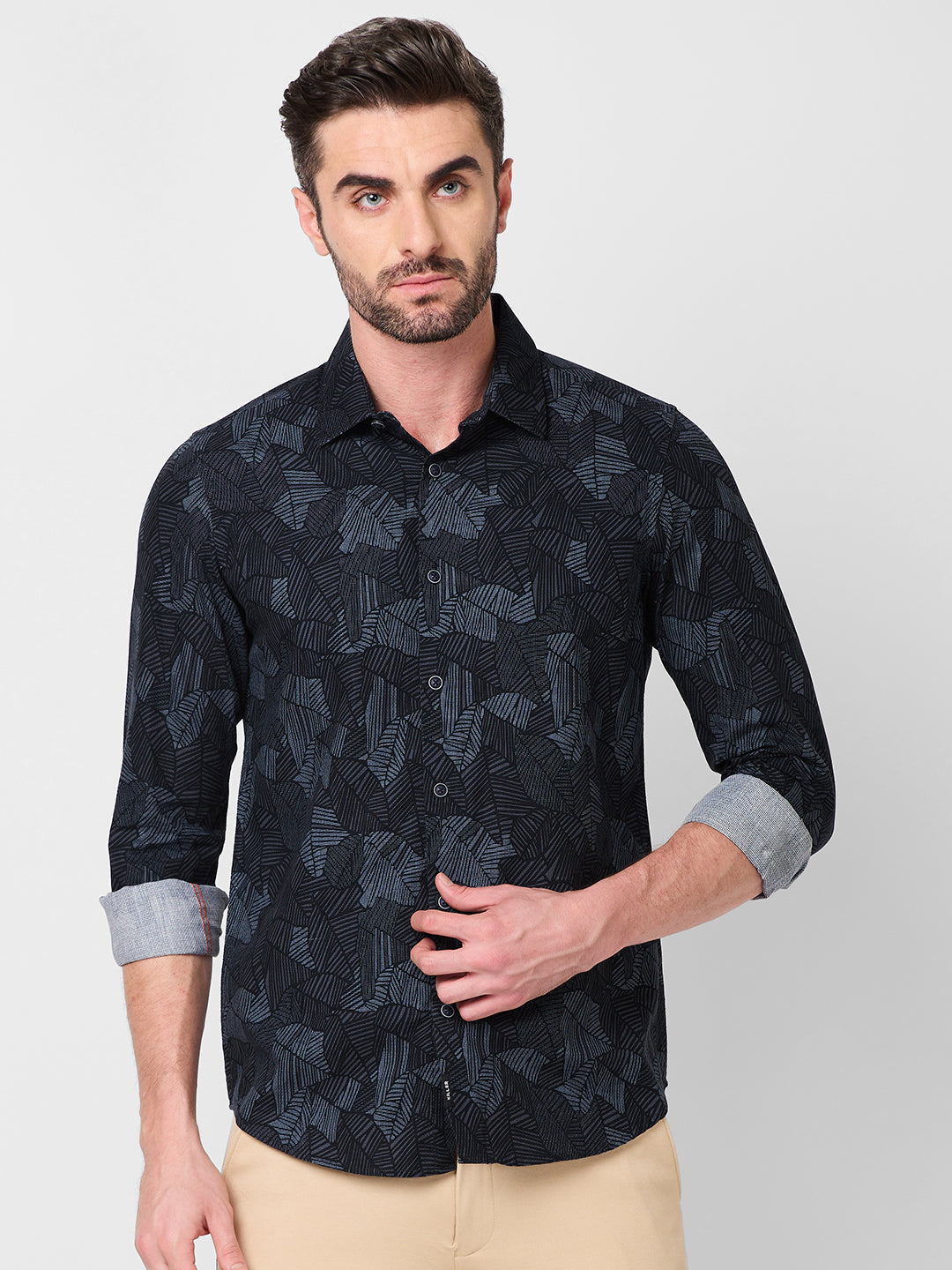 Full Sleeves Slim Fit Grey All-Over Abstract Print Shirt