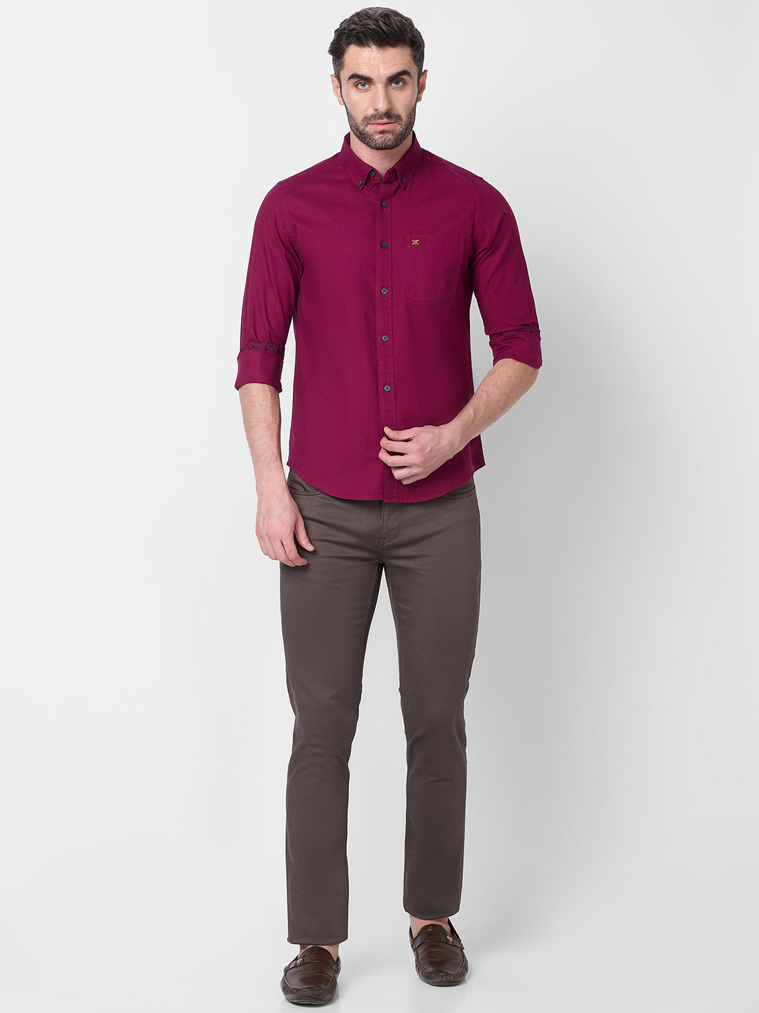 Full Sleeves Slim Fit Plum Button-Down Oxford Solid Shirt