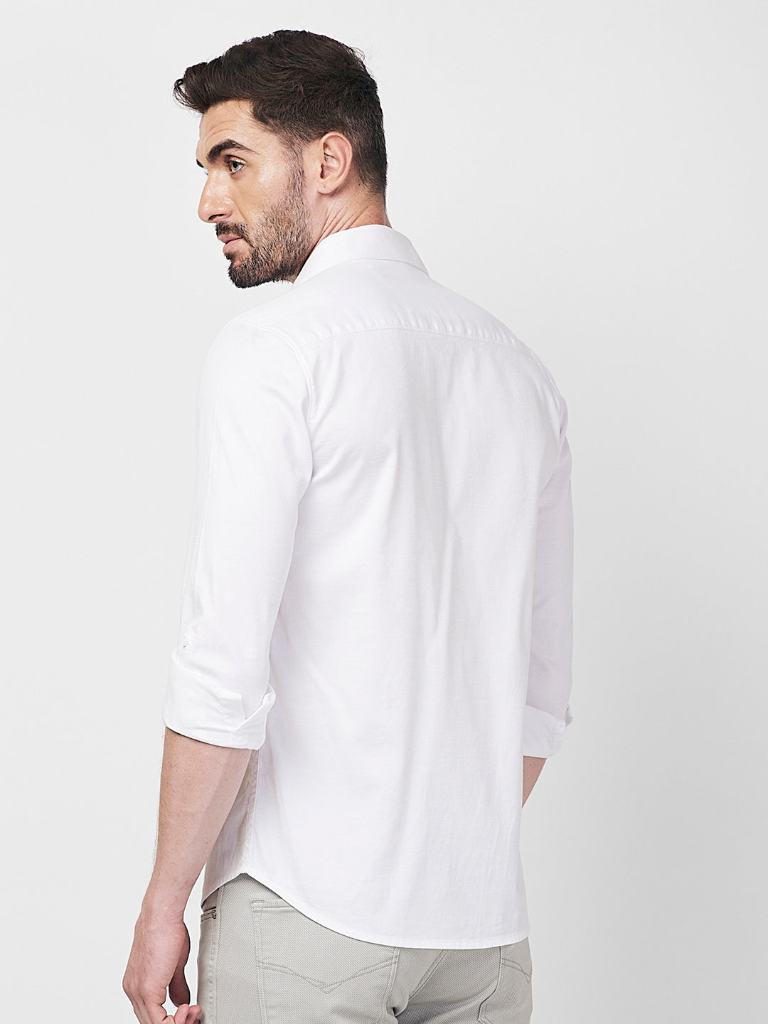 Killer Men White Solid Slim Fit Shirts