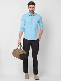 Killer Men Light Blue Solid Slim Fit Shirts