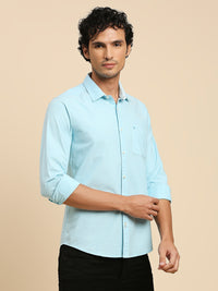Killer Men Light Blue Solid Slim Fit Shirts