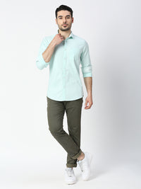 Killer Men Light Green Solid Slim Fit Shirts