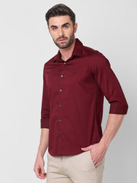 Men's Wine Solid Slim Fit Shirts