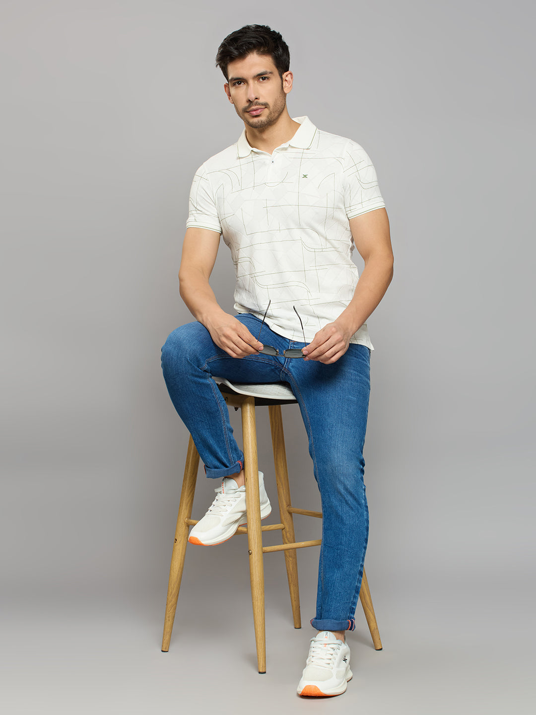 Men's White Printed Slim Fit T-Shirts