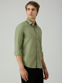 Men's Green Solid Slim Fit Shirts
