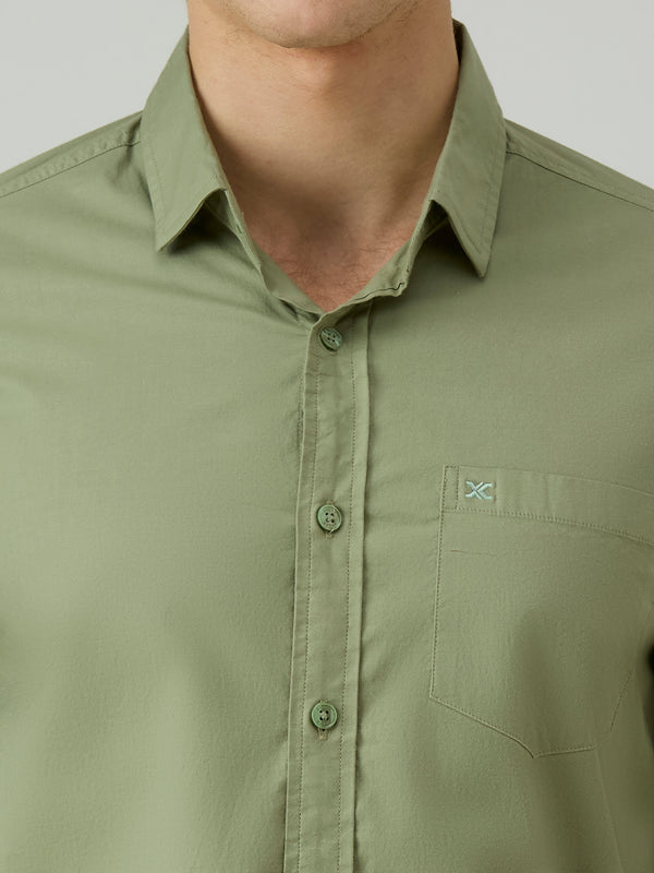 Men's Green Solid Slim Fit Shirts
