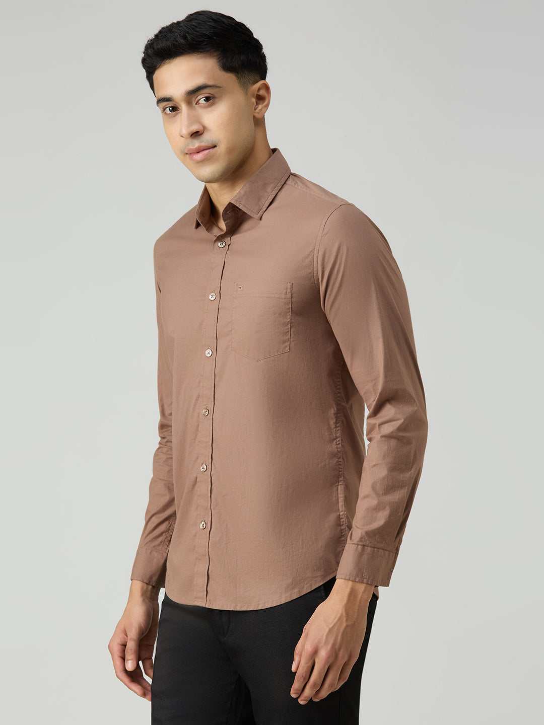 Men's Brown Solid Slim Fit Shirts