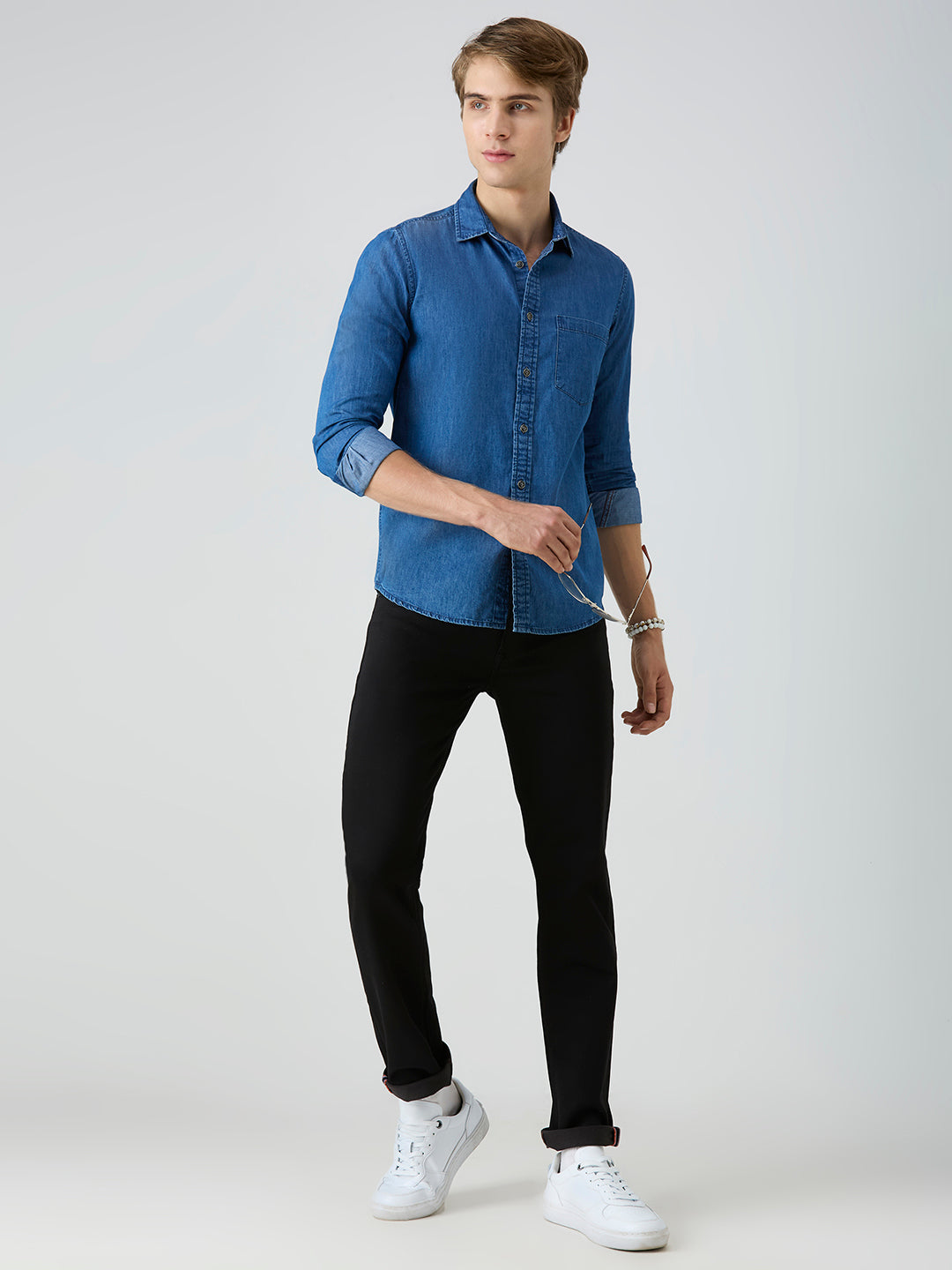 Men's Navy Blue Solid Slim Fit Shirts