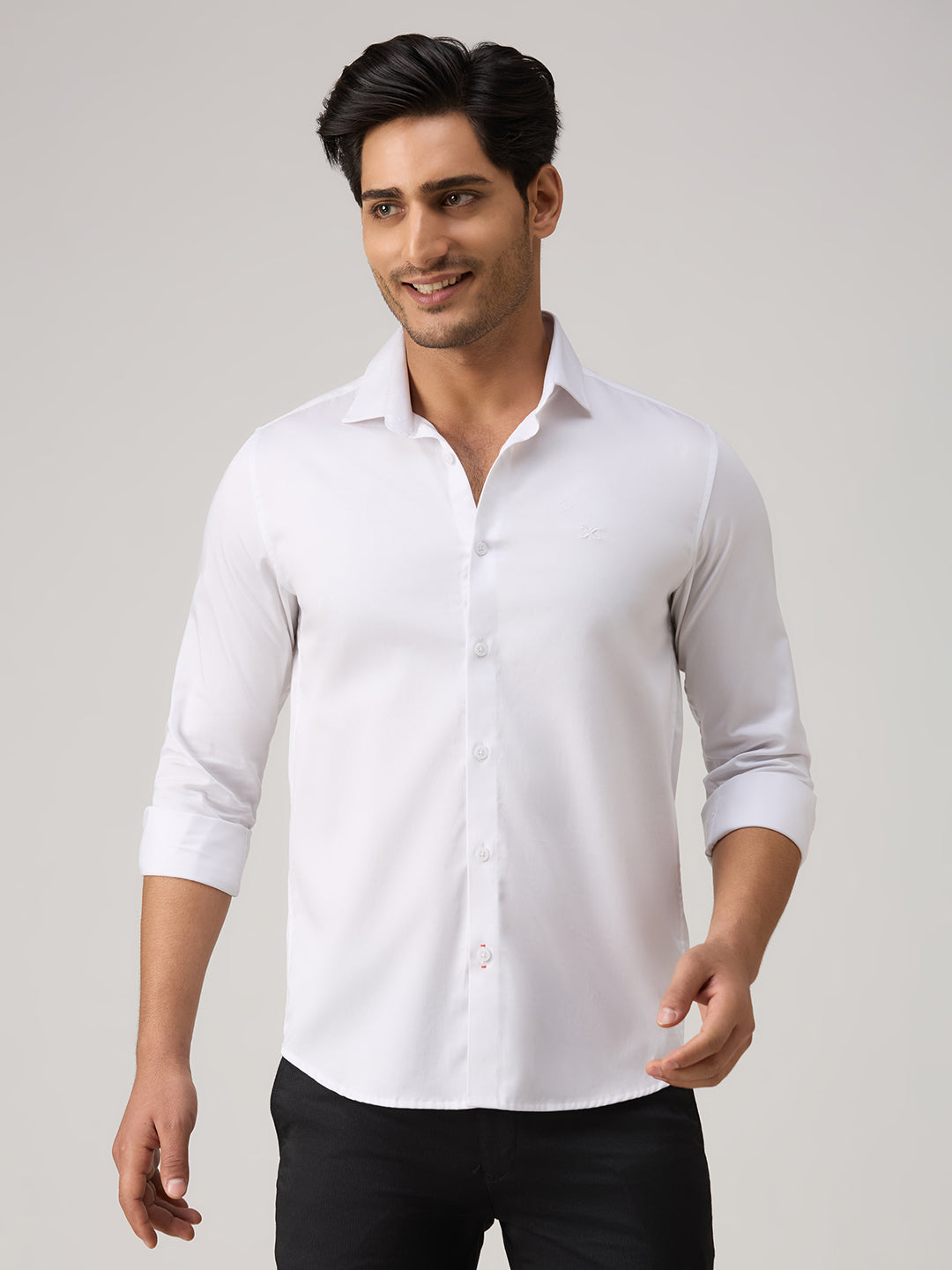 Men's White Solid Slim Fit Shirts