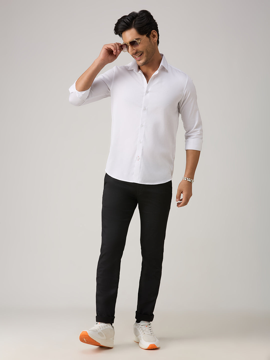 Men's White Solid Slim Fit Shirts