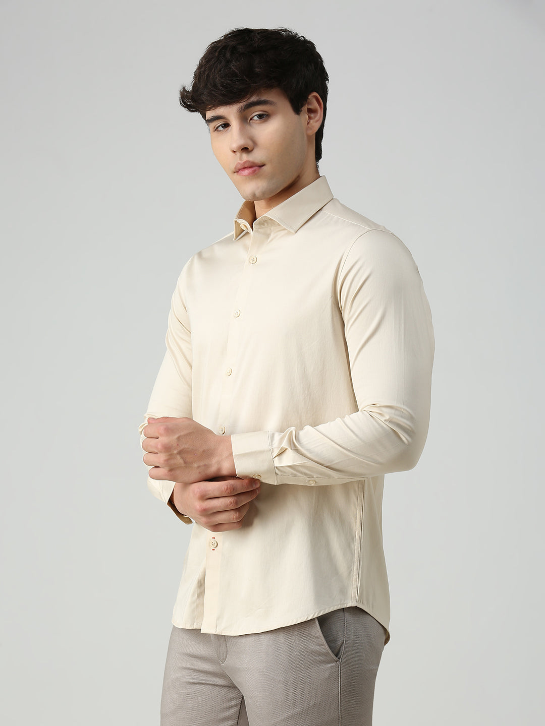 Men's Cream Solid Slim Fit Shirts