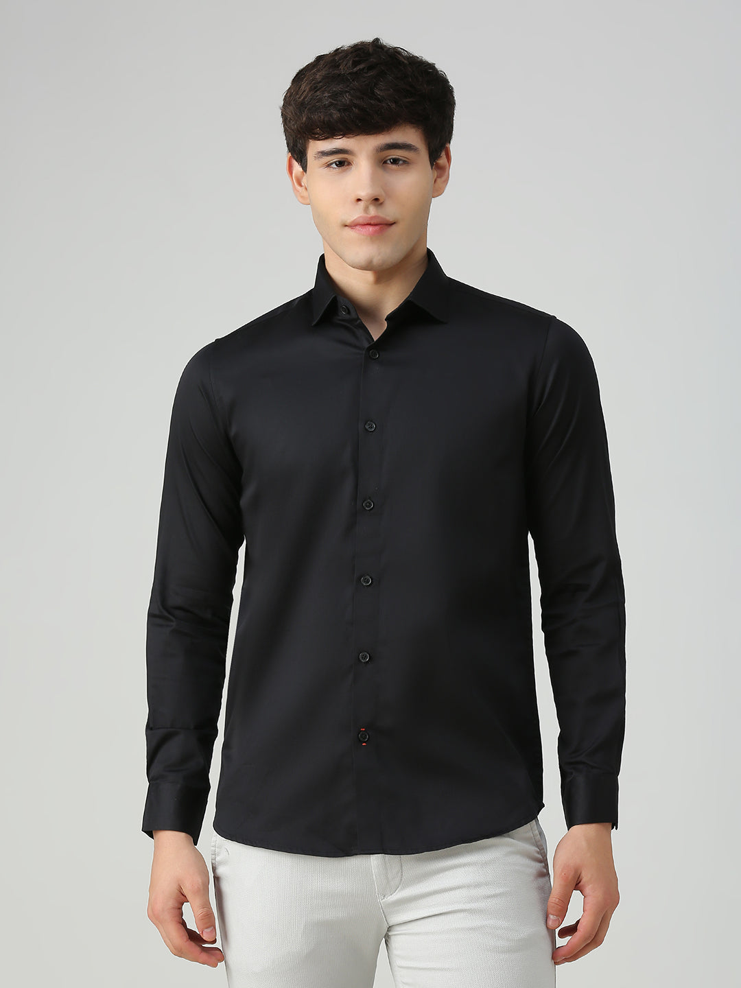 Men's Black Solid Slim Fit Shirts