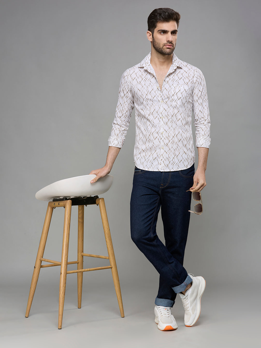 Men's White Printed Slim Fit Shirts