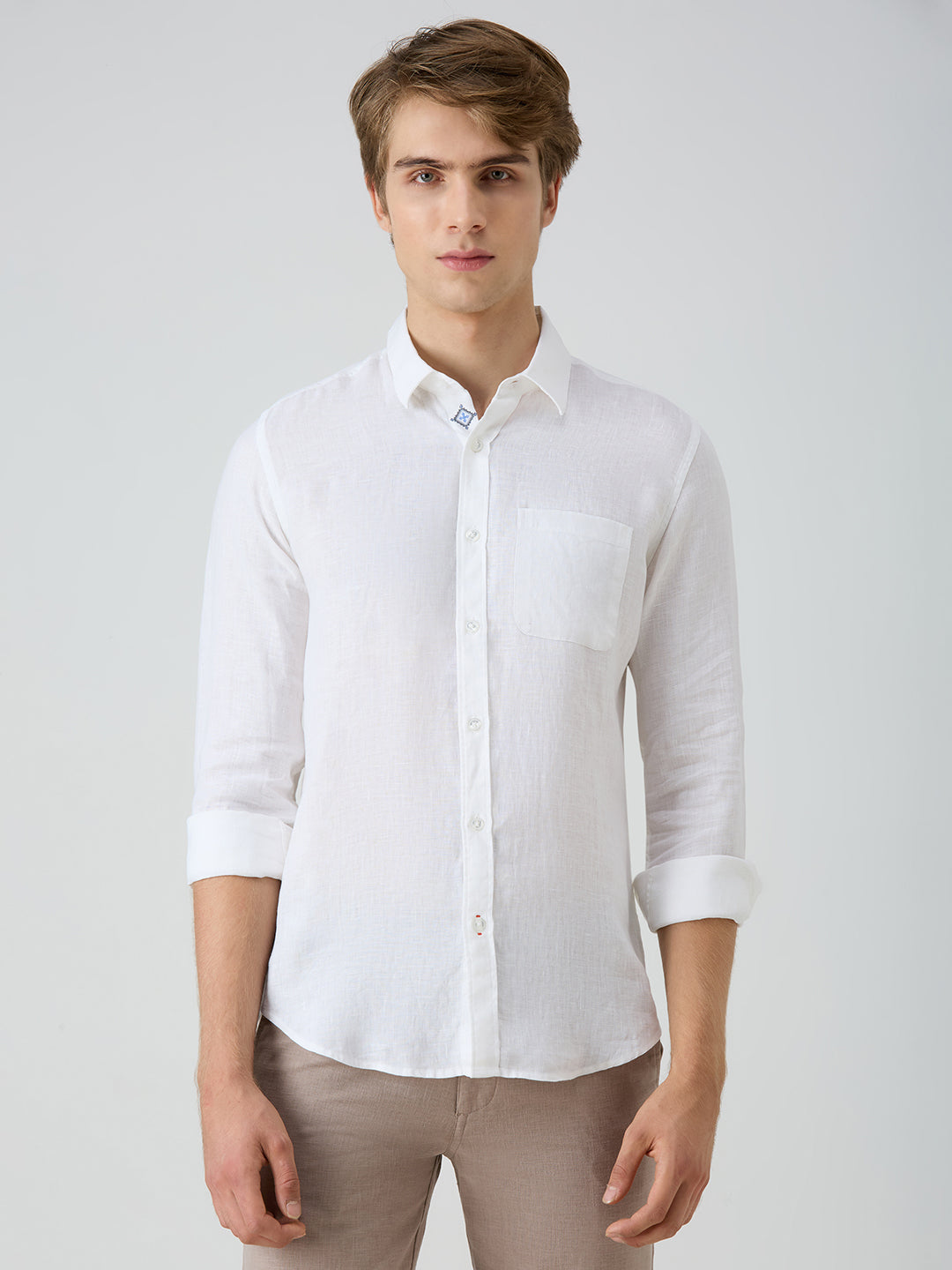 Men's White Solid Slim Fit Shirts