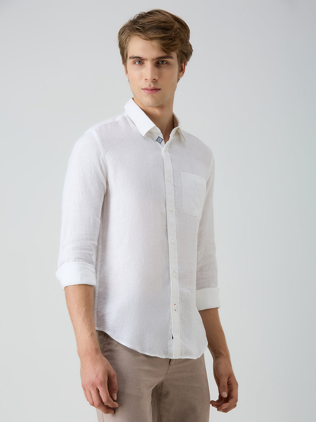 Men's White Solid Slim Fit Shirts
