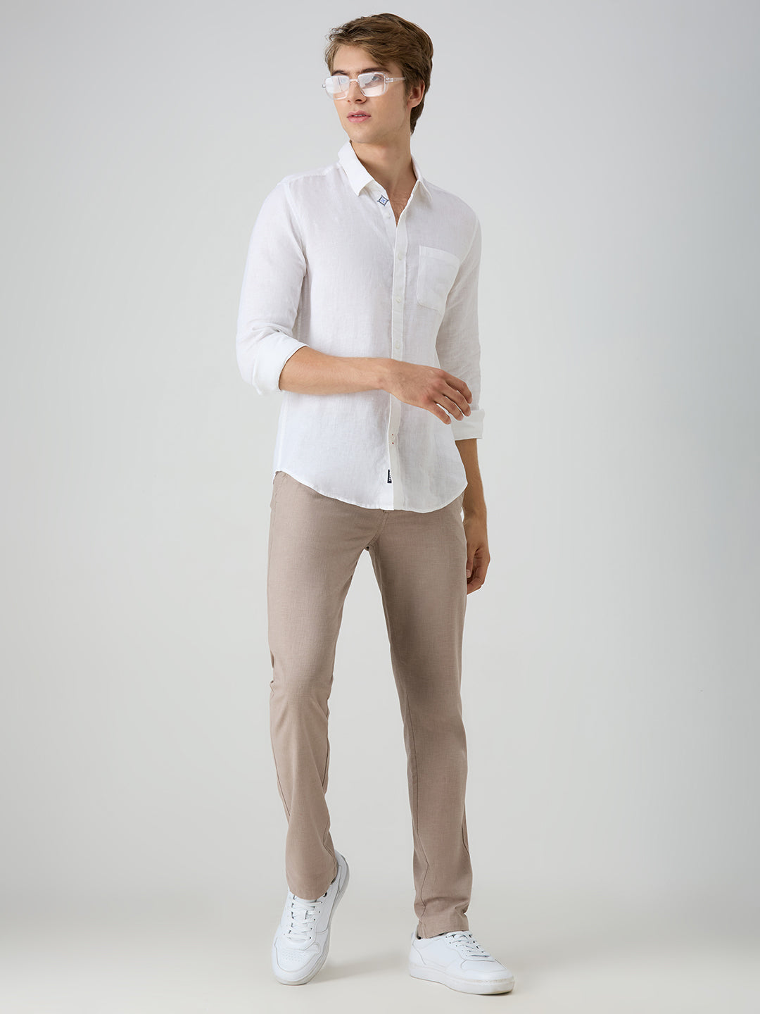 Men's White Solid Slim Fit Shirts