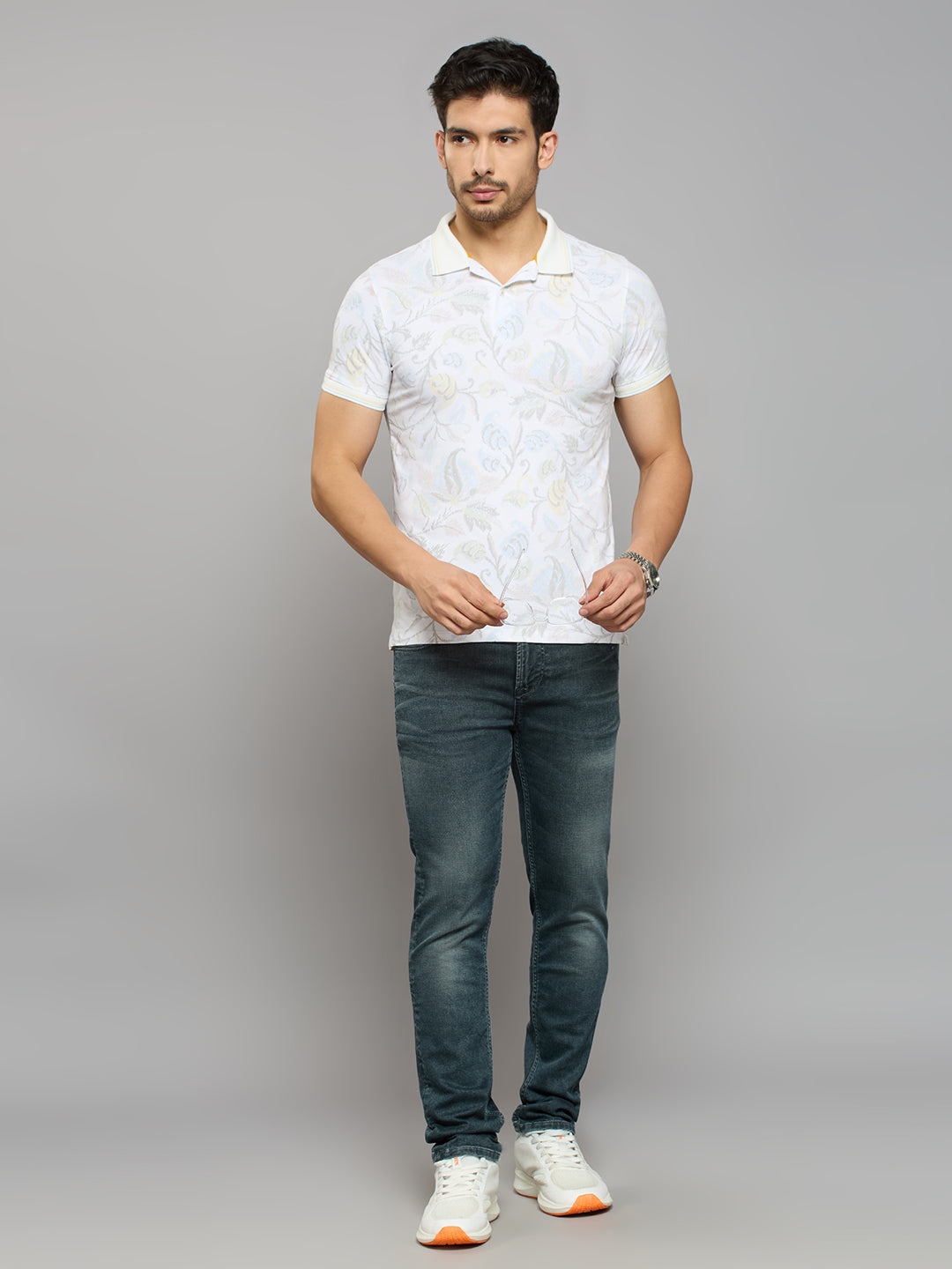 Men's White Printed Slim Fit T-Shirts