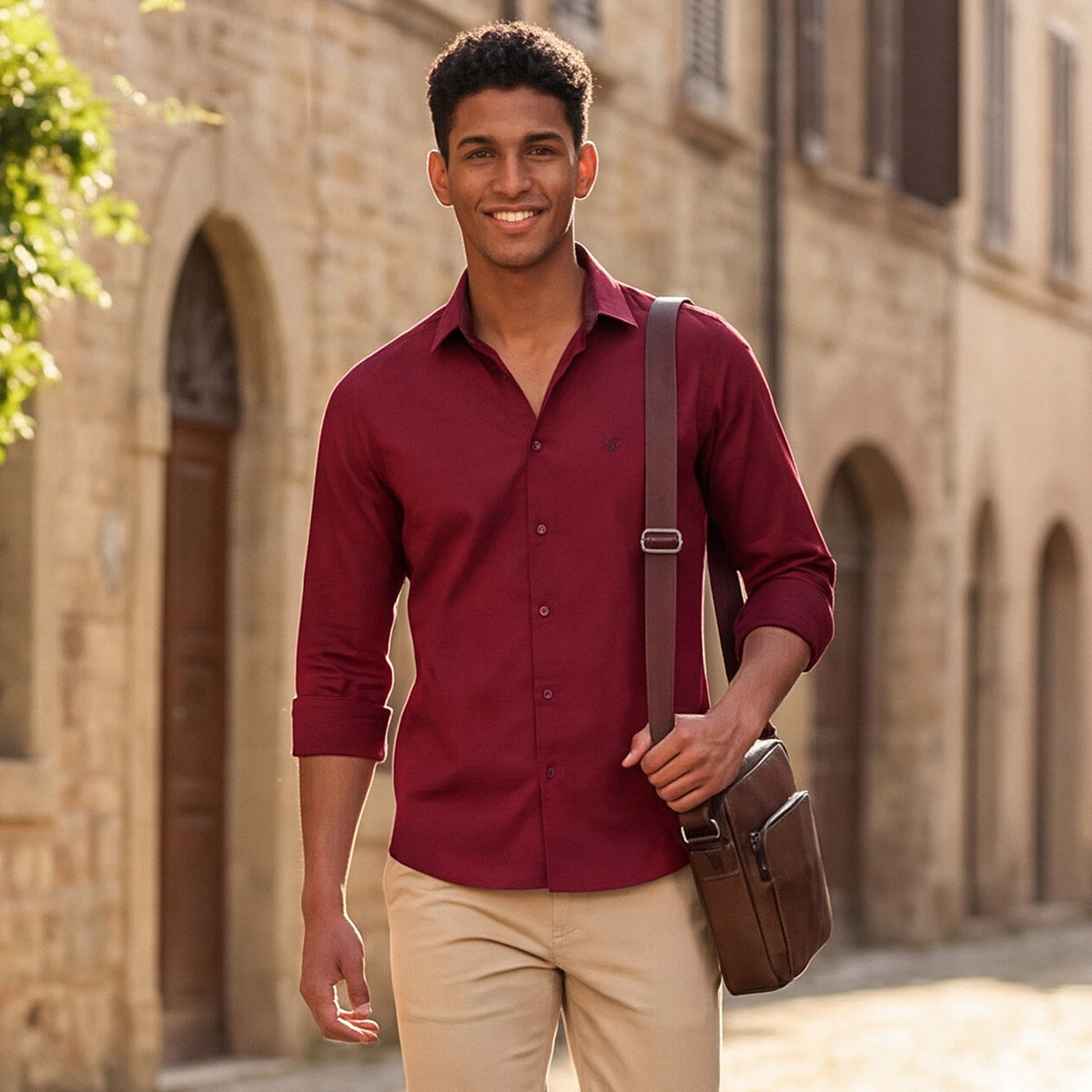 Men's Wine Solid Slim Fit Shirts