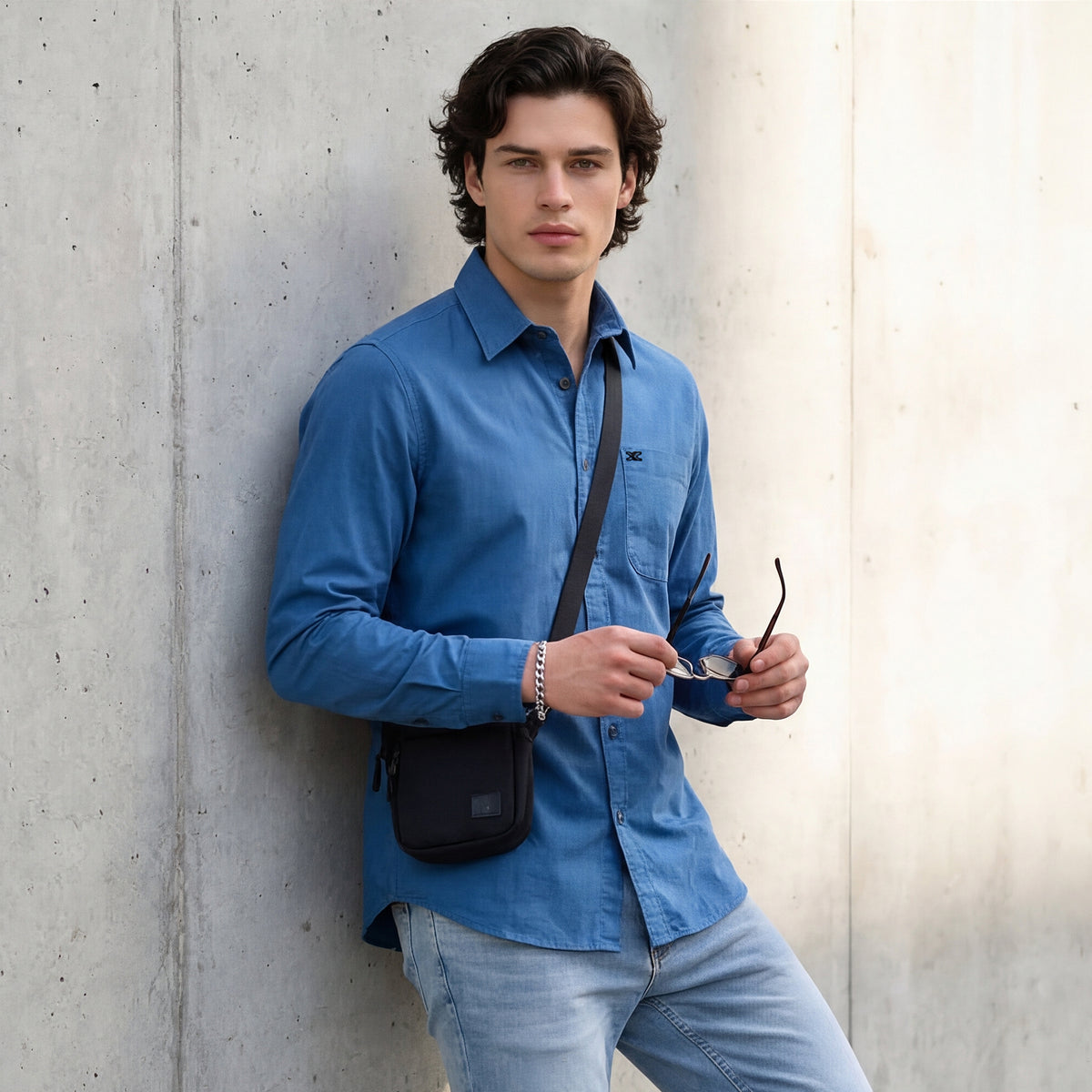 Full Sleeves Slim Fit Cobalt Blue Button-Down Oxford Solid Shirt