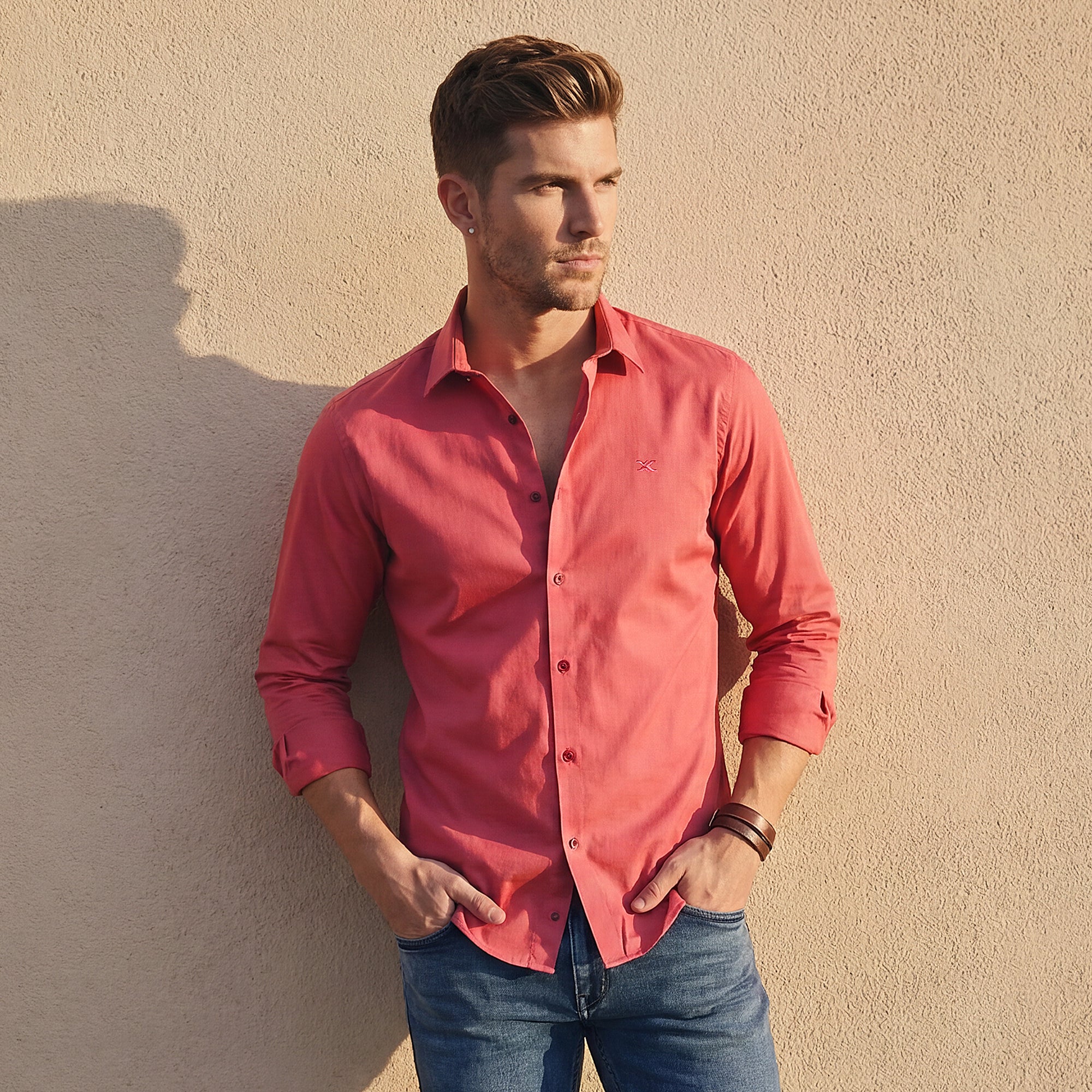 Men Coral Solid Slim Fit Shirt