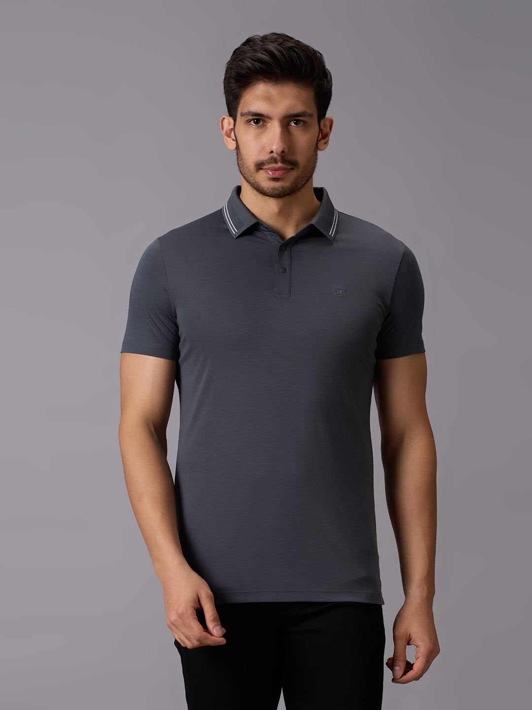 Men's Dark Grey Solid Slim Fit T-Shirts