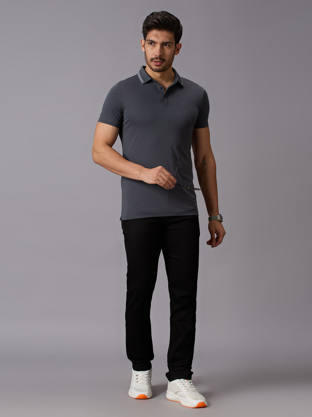 Men's Dark Grey Solid Slim Fit T-Shirts