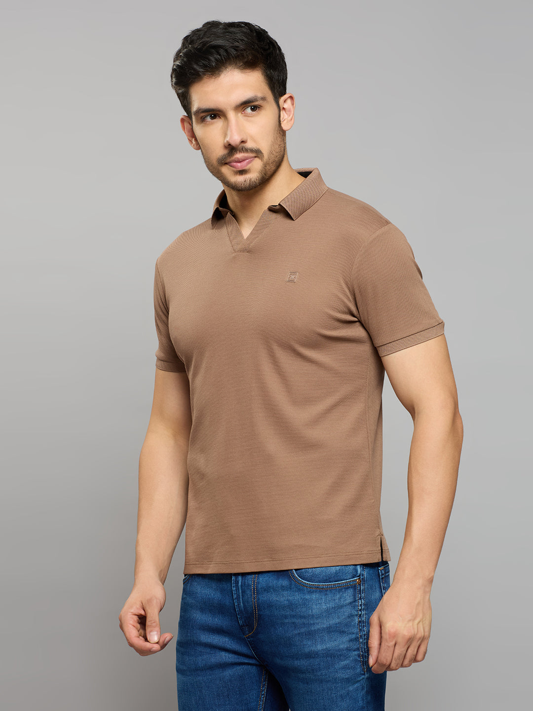 Men's Brown Solid Slim Fit T-Shirts