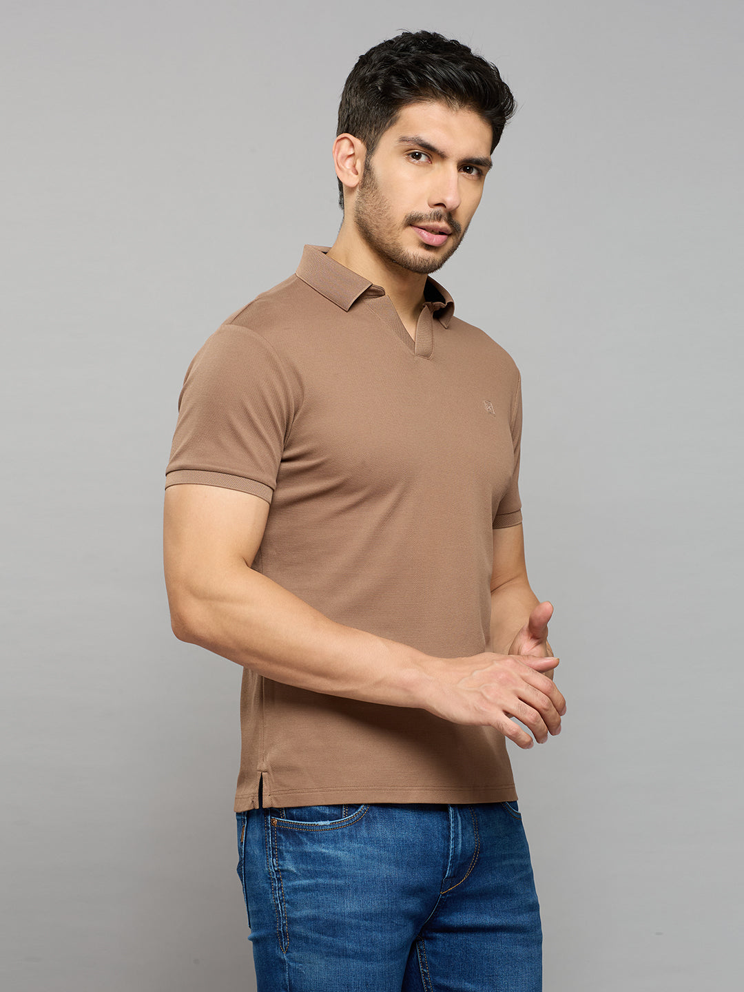 Men's Brown Solid Slim Fit T-Shirts